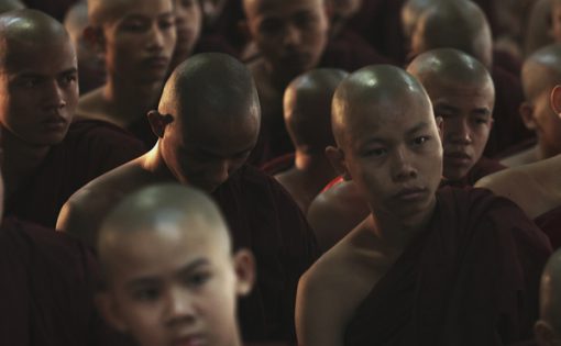 Thumbnail voor TV: De macht van monniken in een nieuw Myanmar