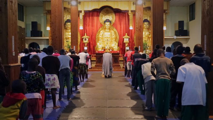 film over boeddhisme in afrika