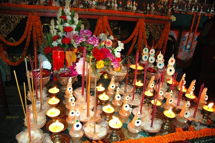 altaar op Bodhisattva dag Kathmandu