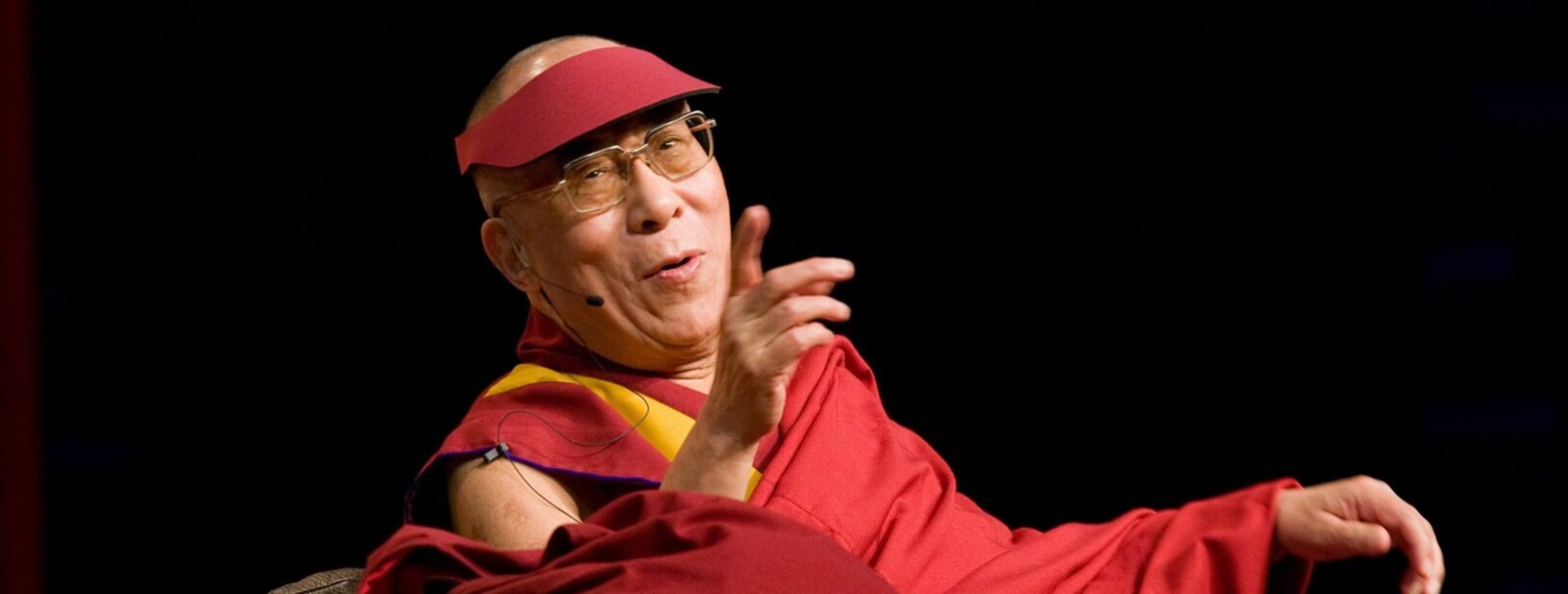 1620-Dalai_Lama_visits University of Michigan School for Environment and Sustainability from Ann Arbor_Wikimediacommons